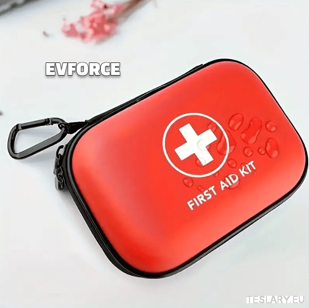Compact Emergency First Aid Kit ( 91 PIeces ) for your Tesla , BYD , MG or Other EV - TESLARY Tesla Shop Accessories Europe Nederlands Ireland Deutschland Espana Alicante France Italia