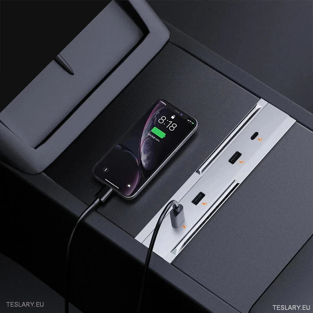 Tesla 3 Highland 4 - 1 USB Expansion Hub - TESLARY Tesla Shop Accessories Europe Nederlands Ireland Deutschland Espana Alicante France Italia