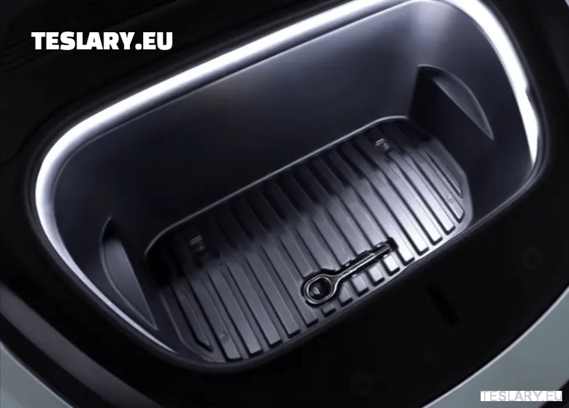Tesla Model 3 / Y Front Frunk Led Bright White Light - TESLARY Tesla Shop Accessories Europe Nederlands Ireland Deutschland Espana Alicante France Italia